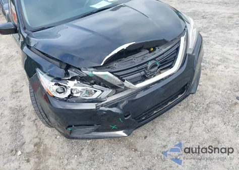 2018 Nissan Altima 2.5 S z USA, uszkodzony, nr VIN 1N4AL3AP8JC137556